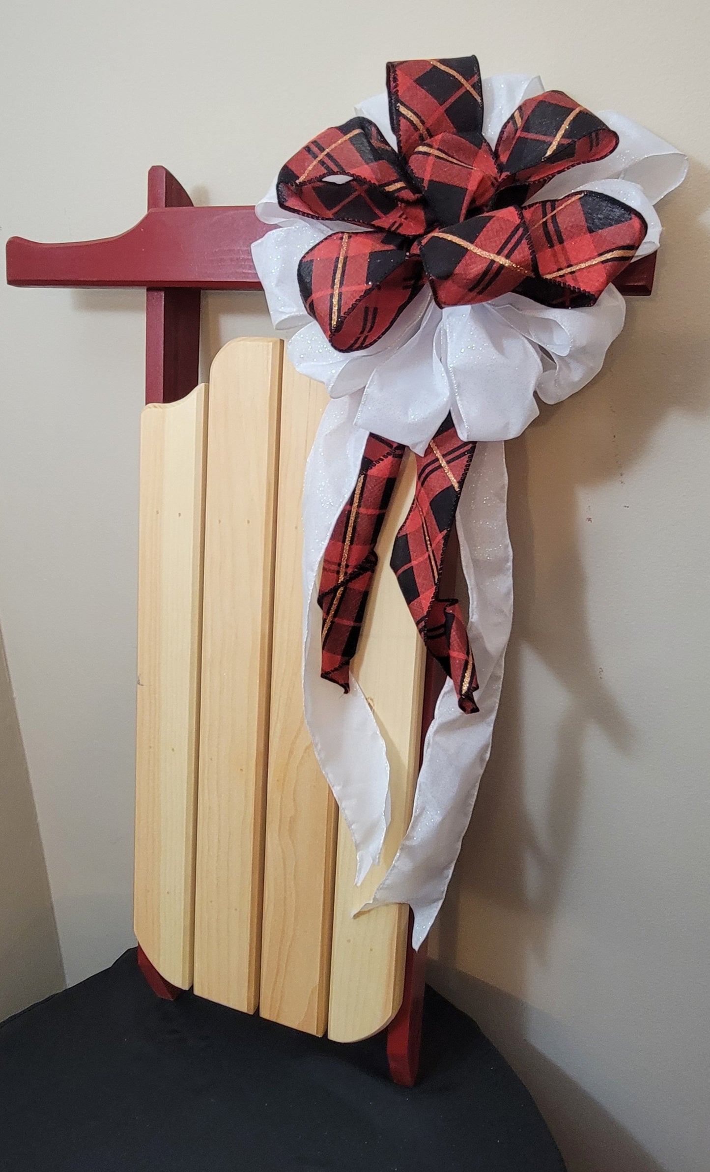 Crimson Lodge – Handcrafted Winter Décor Sled