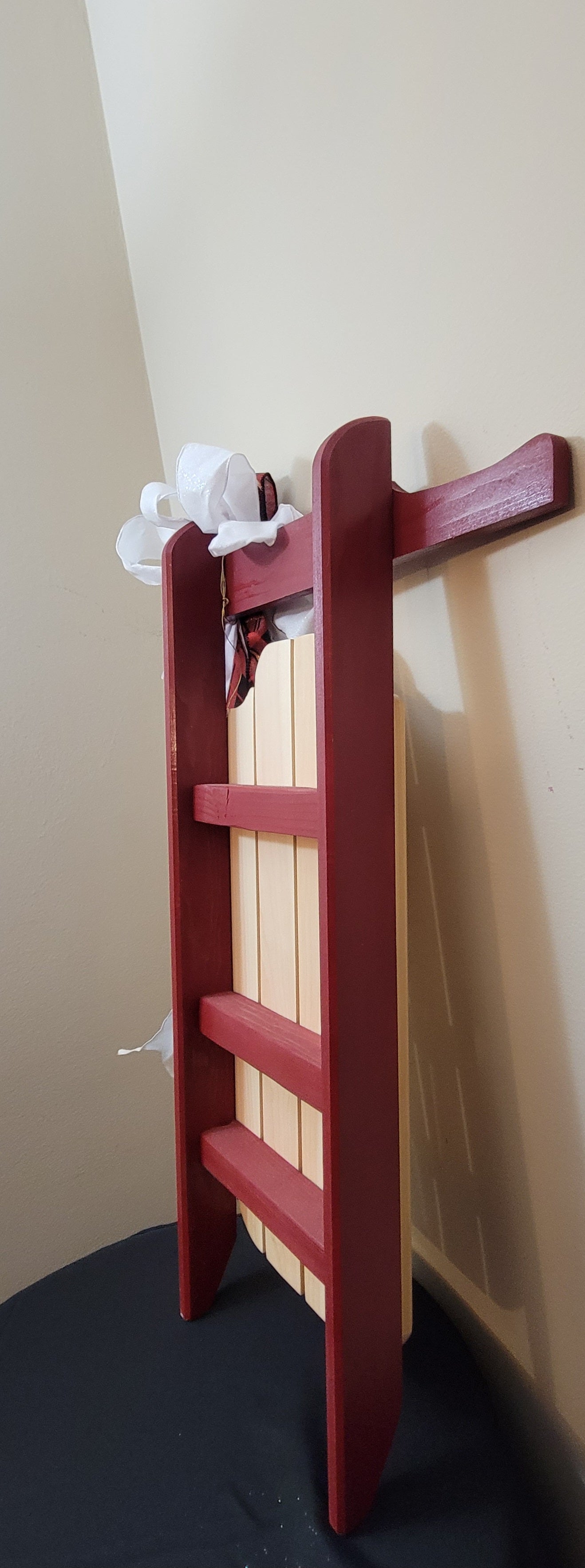 Crimson Lodge – Handcrafted Winter Décor Sled